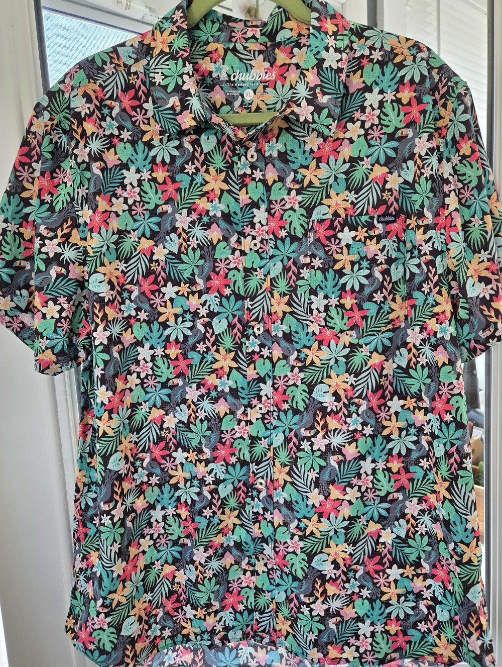 Chubbies Bloomerang tropical floral toucan print men's short-sleeve Button up XL